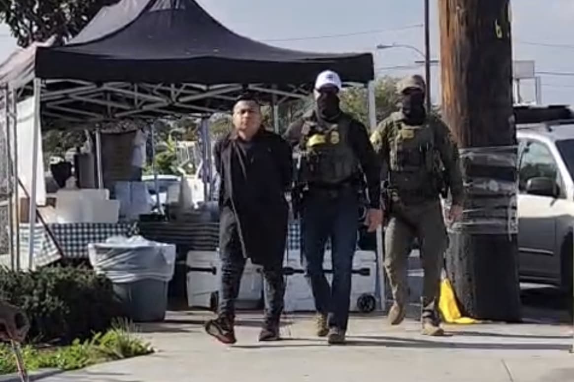 Four arrested at La Puente taco stand, immigration agents take cash box