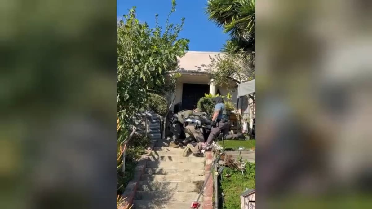 Rafael V.: Salvadoran caretaker dragged from doorstep by ICE, hospitalized with sepsis