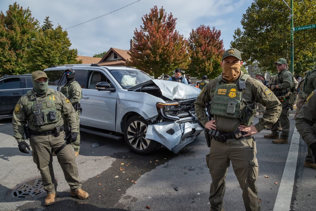 Border Patrol ignored orders, gassed Chicago neighborhood during chase