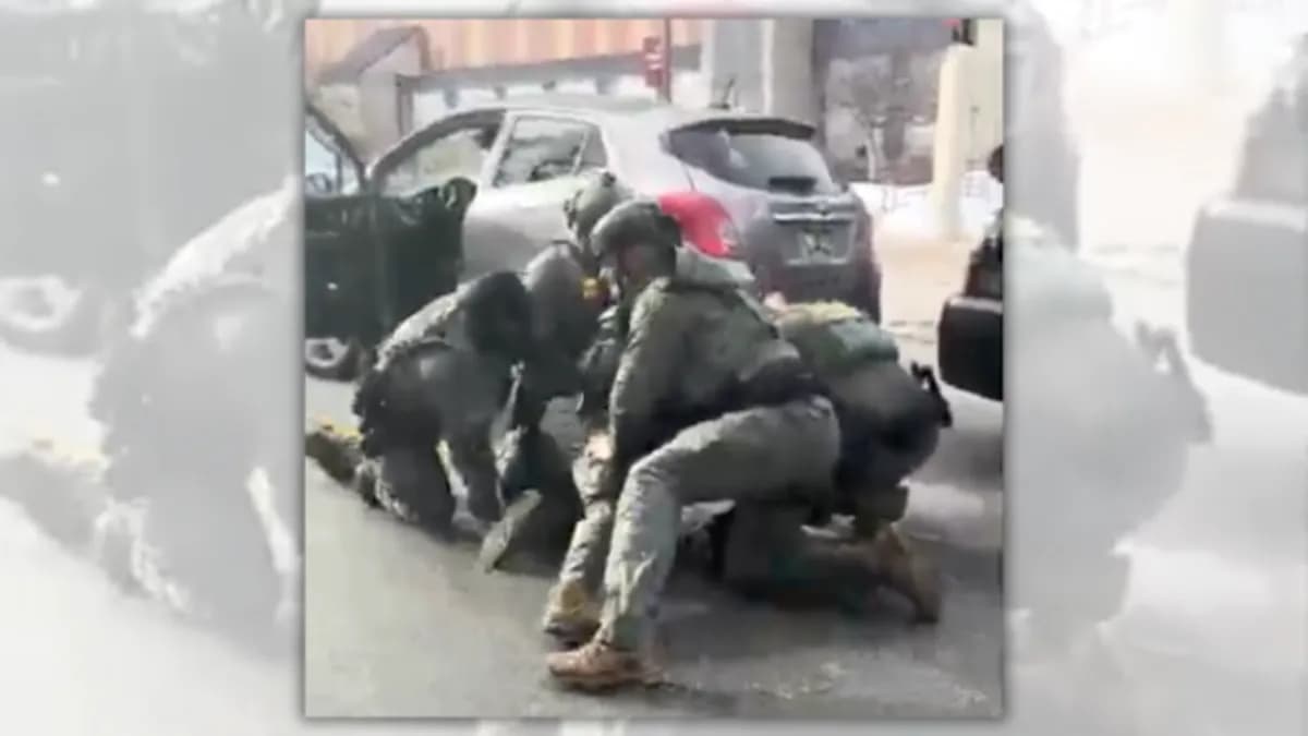 Juan Carlos: Man held down, kneed in face by Border Patrol in Minneapolis