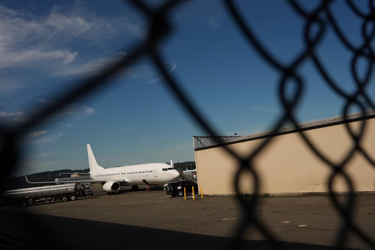 Glenne O.T.: Congolese woman held by ICE 4 months after winning protection