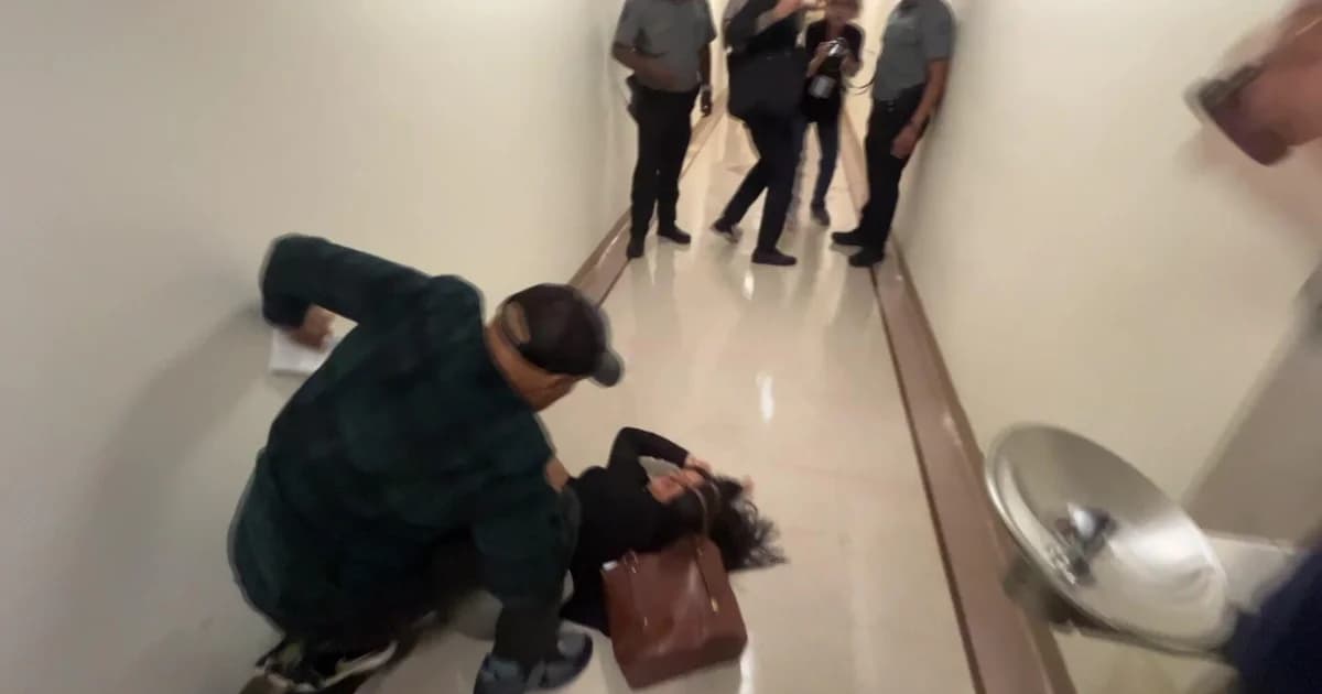 Monica and Ruben: Mother shoved by ICE officer during husband's arrest, in front of children