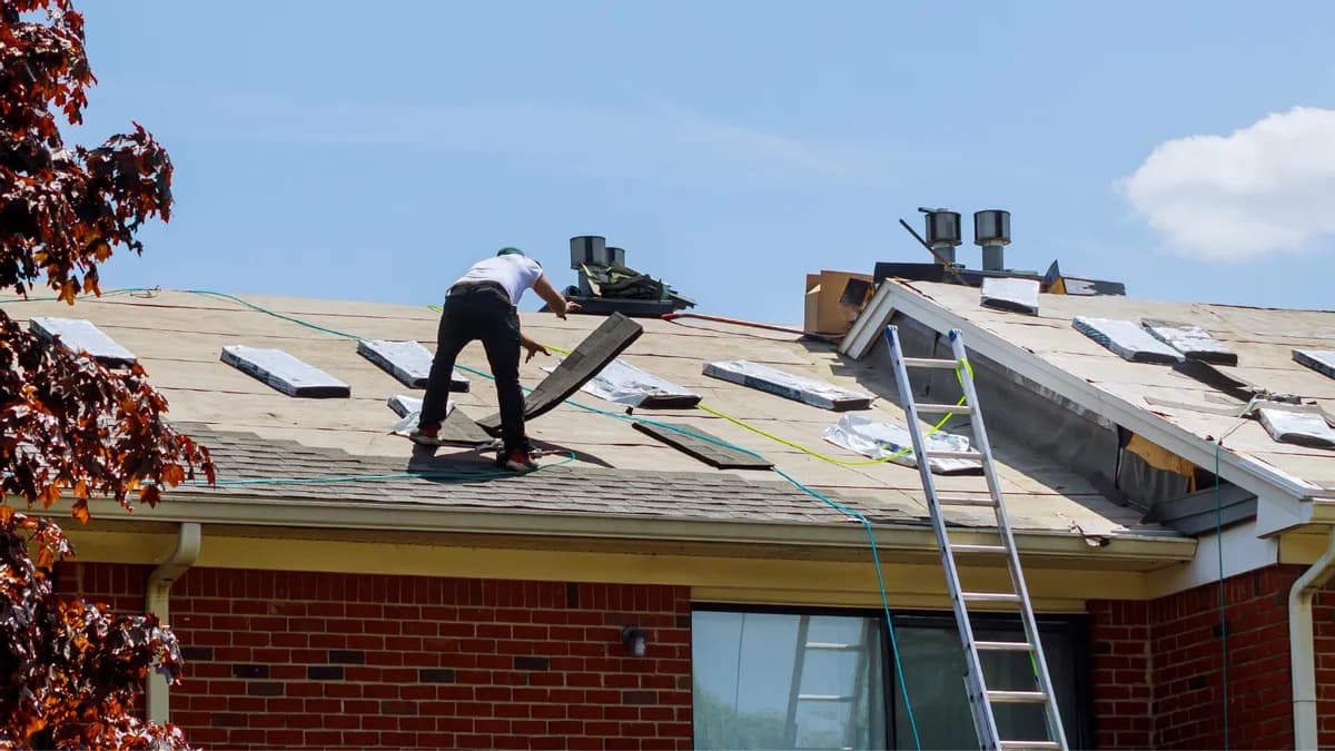 Roofers detained by ICE in Naperville, one reportedly hurt jumping from roof