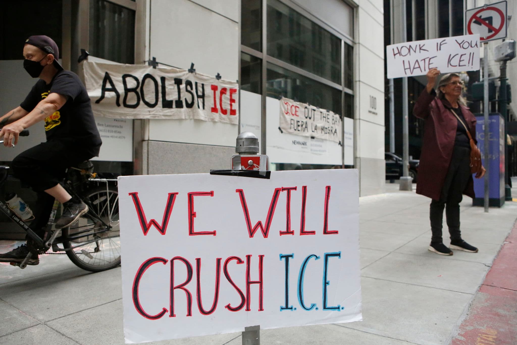 Paula R.C.: Colombian asylum seeker arrested by ICE outside San Francisco immigration court