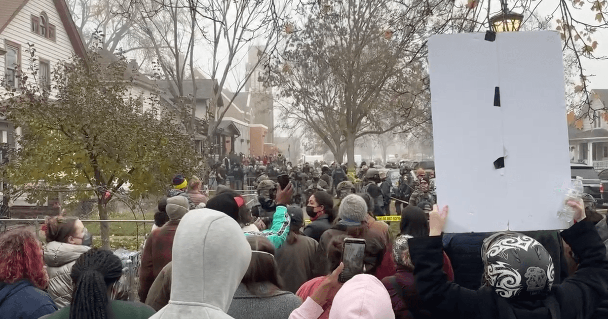 ICE arrest sparks tear gas clash with St. Paul protesters