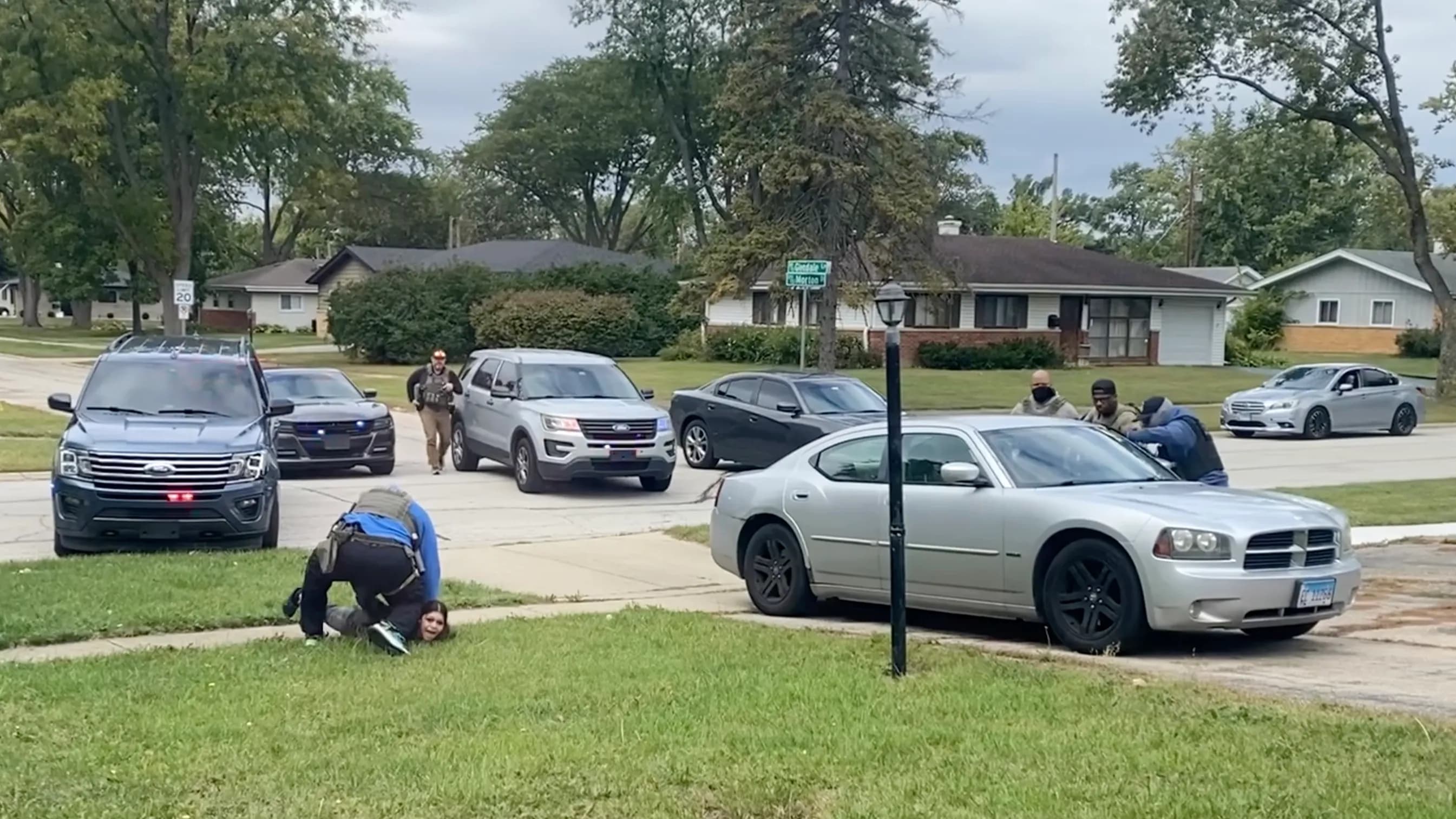 Teen U.S. citizen thrown down, held by ICE in Hoffman Estates